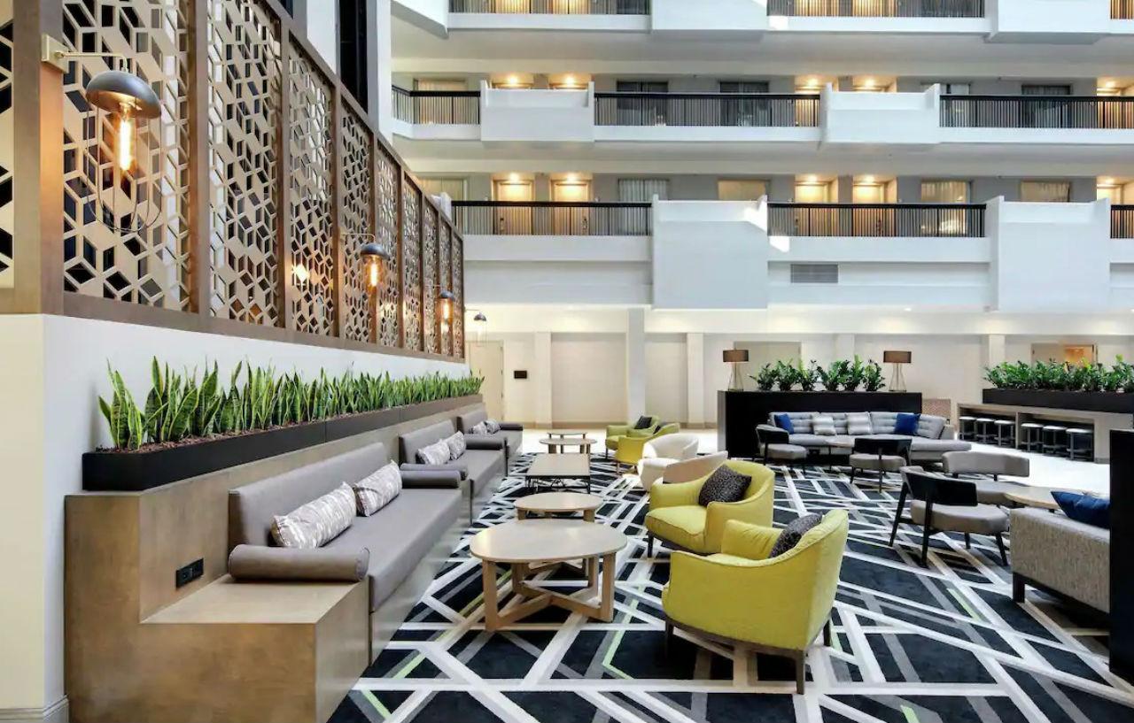 Embassy Suites By Hilton Atlanta Perimeter Center Sandy Springs Exterior photo