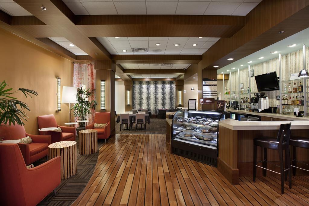 Embassy Suites By Hilton Atlanta Perimeter Center Sandy Springs Exterior photo