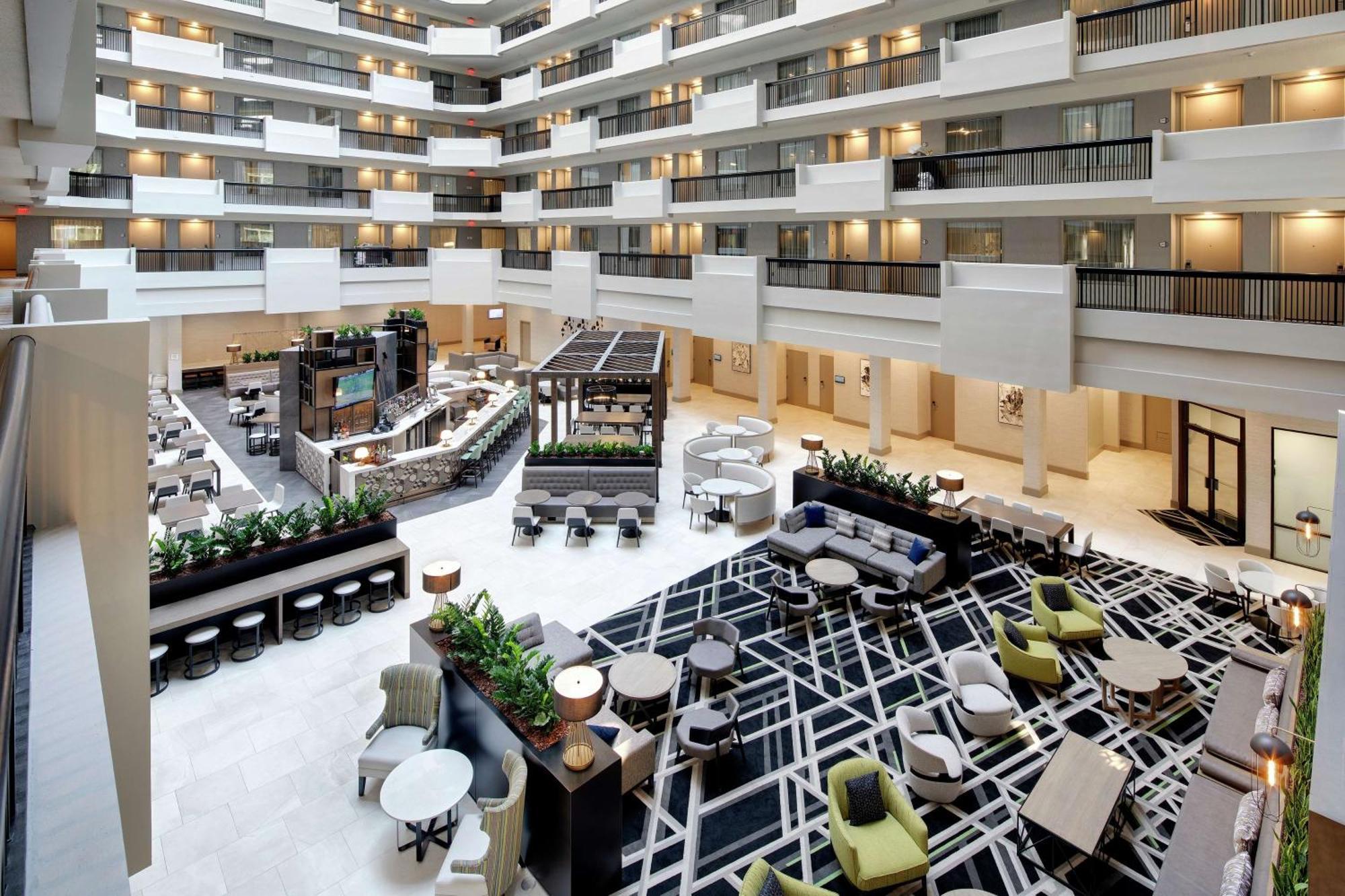 Embassy Suites By Hilton Atlanta Perimeter Center Sandy Springs Exterior photo